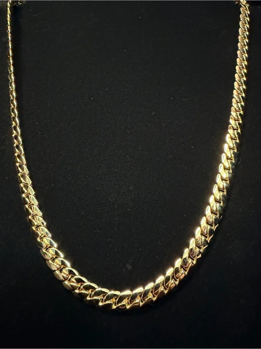 Miami Cuban 22in 8MM 14K Stamped gold filled necklace w/Box Lock. Rare Length